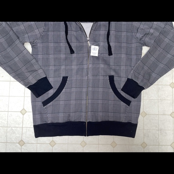 Footlocker Black & Grey Hoodie - Size Large - Picture 2 of 7